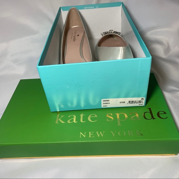 NWT Kate Spade New York Derbie Kitten Heel - Ivory - Picture 11 of 12